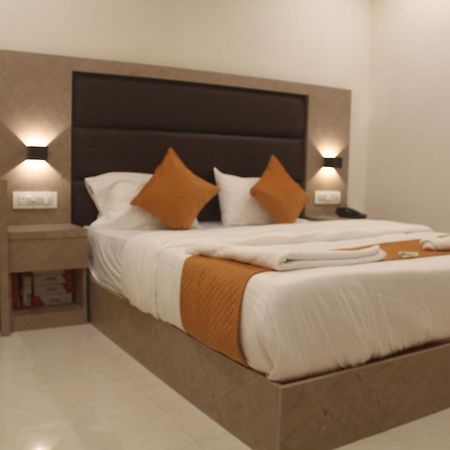 Hotel Metro Inn Mumbai Exterior foto